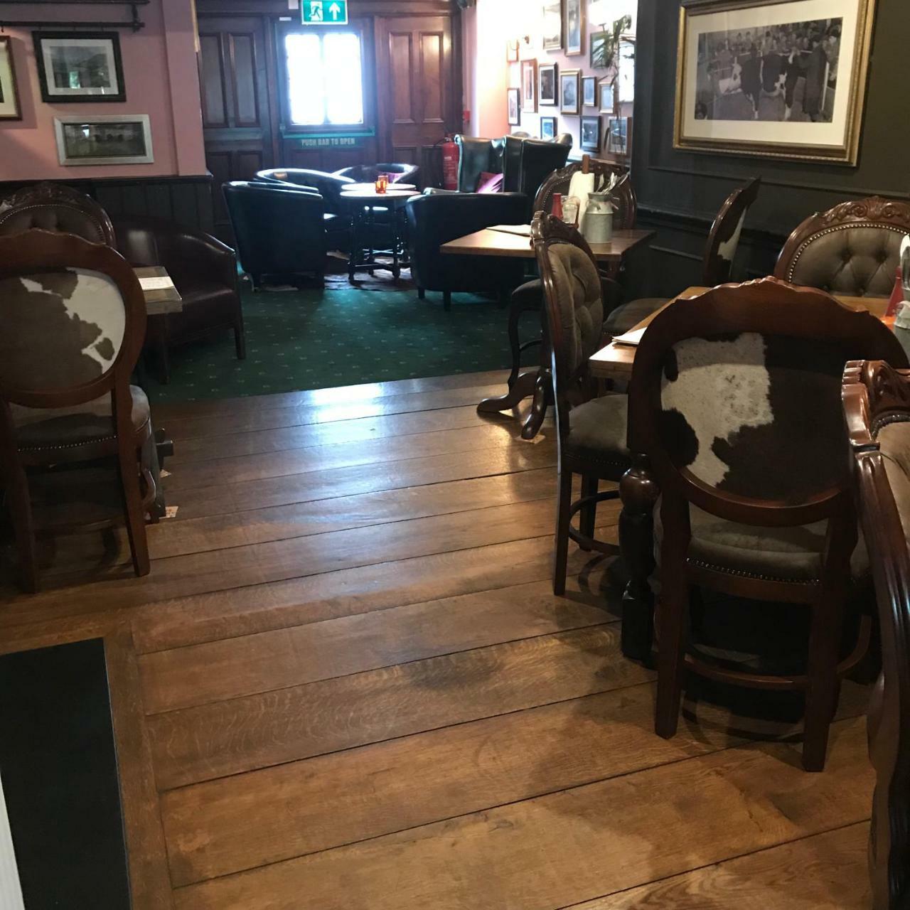 The Swan Inn Стерминстер-Ньютон Экстерьер фото